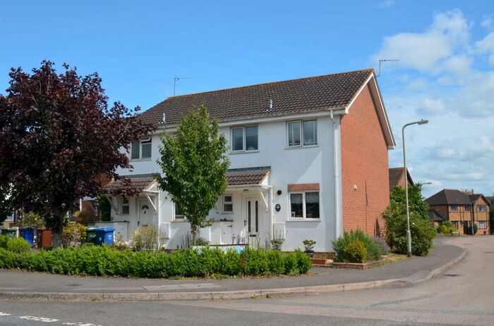 3 Bedroom Semi-Detached House To Rent In Kingfisher Way, Bicester, OX26