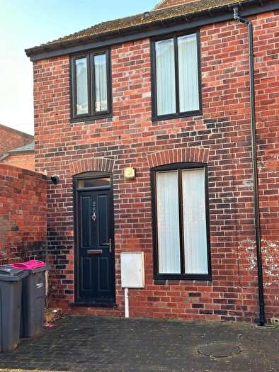 1 Bedroom Town House To Rent In Dale Road, Rawmarsh, Rotherham, S62