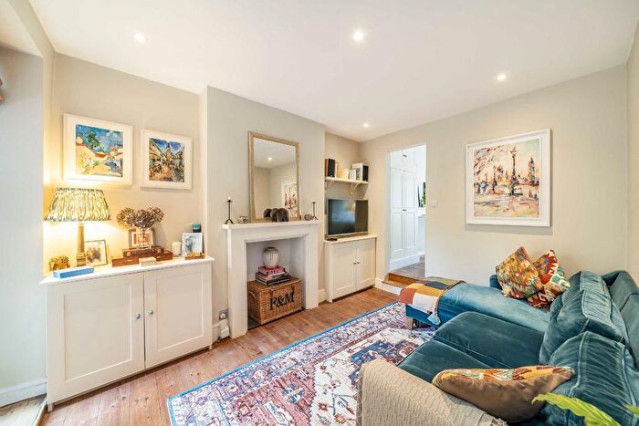 1 Bedroom Flat For Sale In Kingswood Road, Brixton, SW2