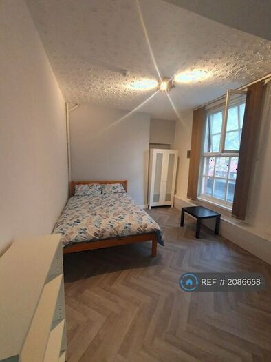 Studio To Rent In Mansfield Road, Nottingham, NG1