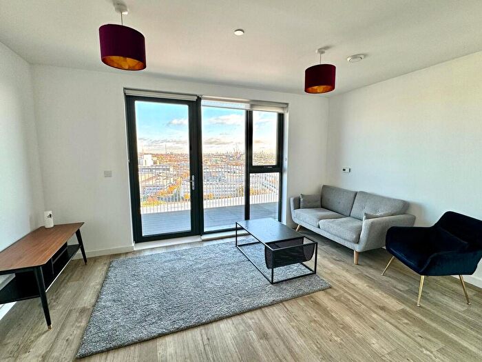 2 Bedroom Flat To Rent In Viscount House, Lakeside Drive, Park Royal, Regency Heights, London, NW10