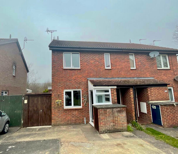 2 Bedroom House To Rent In Linden Road, Coxheath, ME17