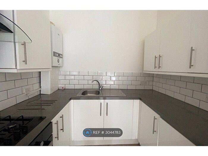 1 Bedroom Flat To Rent In Perry Vale, London, SE23