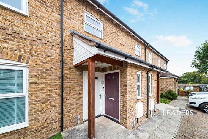 1 Bedroom Maisonette To Rent In Hilda Dukes Way, RH19