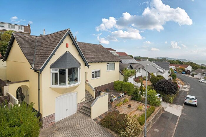 3 Bedroom Detached Bungalow For Sale In Dolphin Crescent, Paignton, Devon, TQ3