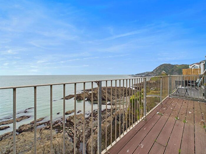 2 Bedroom Flat For Sale In Capstone Crescent, Ilfracombe, EX34