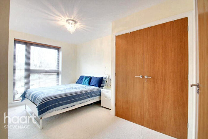 2 Bedroom Apartment For Sale In Woolners Way, Stevenage, SG1