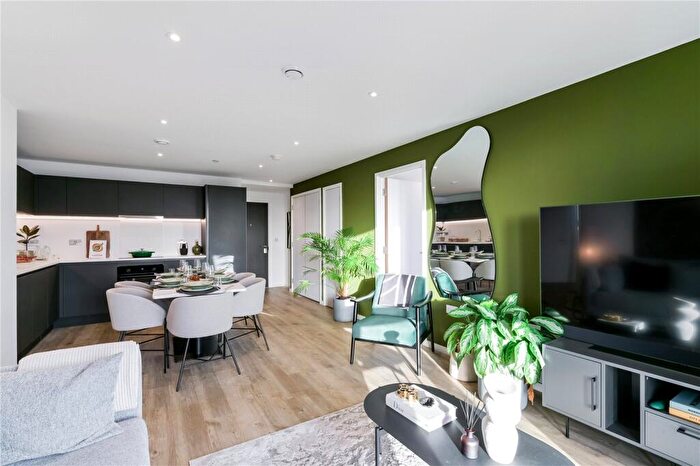 3 Bedroom Apartment To Rent In Swan Street, Manchester, M4