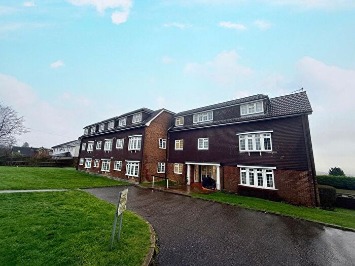 1 Bedroom Flat To Rent In Mayfield Court, Heathfield, TN21