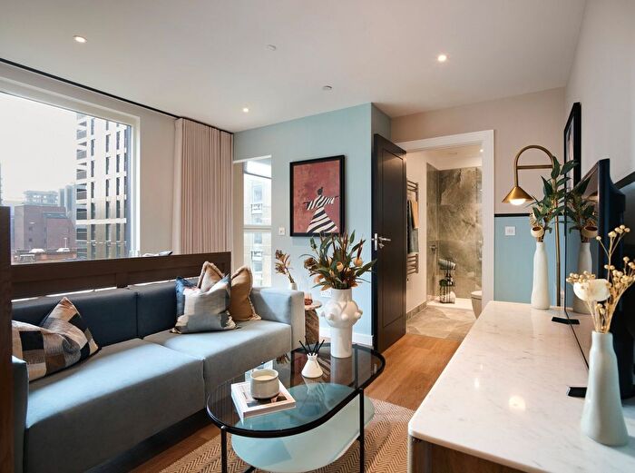 Studio For Sale In Fairfield Avenue, Staines, Surrey, TW18