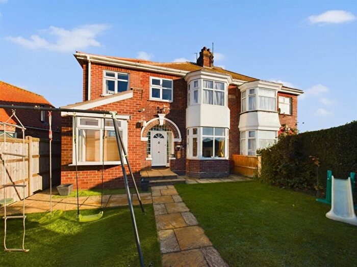 3 Bedroom Semi-Detached House For Sale In Alford Road, Bilsby, Alford, LN13
