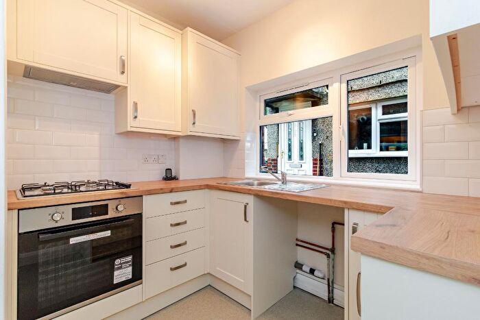 2 Bedroom Maisonette For Sale In Harrow Gardens, Warlingham, CR6