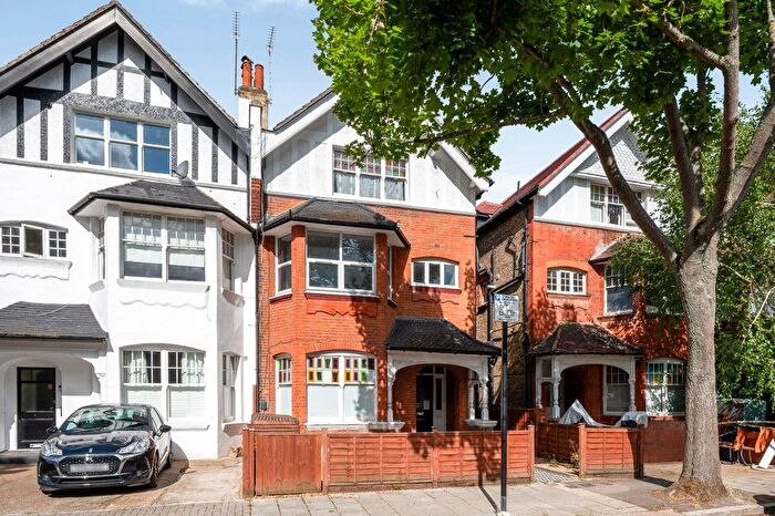 1 Bedroom Flat For Sale In (Flat ) Riggindale Road, Streatham Park, London, SW16