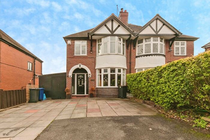 4 Bedroom Semi-Detached House For Sale In Lincoln Avenue, Newcastle, Staffordshire, ST5
