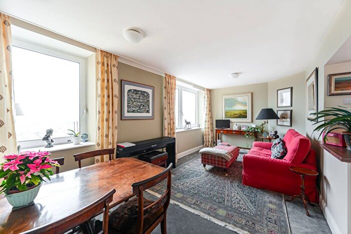 1 Bedroom Flat For Sale In Kings Road, Chelsea, London, SW3