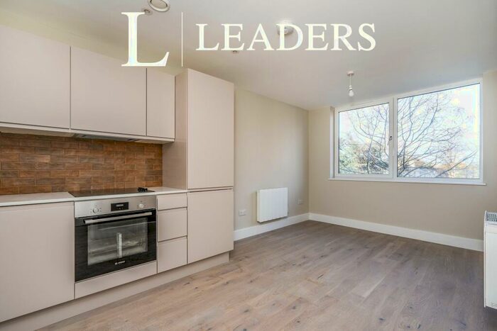 1 Bedroom Apartment To Rent In Compass Point, Southampton, SO16