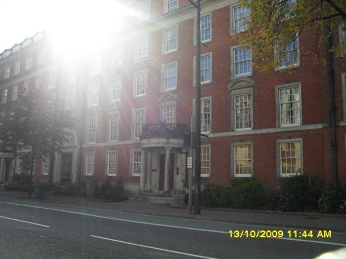 2 Bedroom Flat To Rent In Windsor House, Westgate Street, Cardiff, CF10