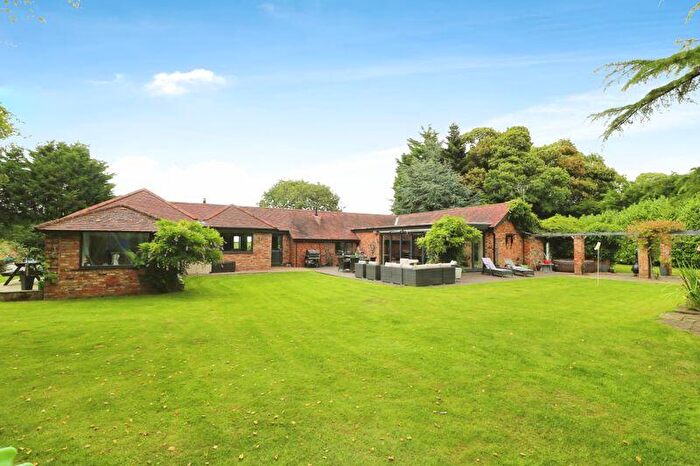 5 Bedroom Detached Bungalow For Sale In Hedon Road, Burstwick, HU12