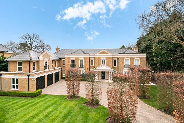 6 Bedroom Detached House For Sale In Eaton Park, Cobham, KT11