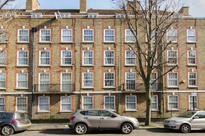 2 Bedroom Flat To Rent In Rutherford House, Brady Street, Bethnal Green, Whitechapple, London, E1