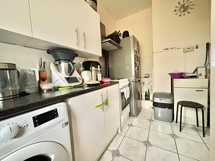 2 Bedroom Apartment To Rent In Tremona Road, Southampton, SO16