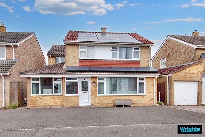 5 Bedroom Detached House For Sale In Hawkeridge Park, Westbury, BA13