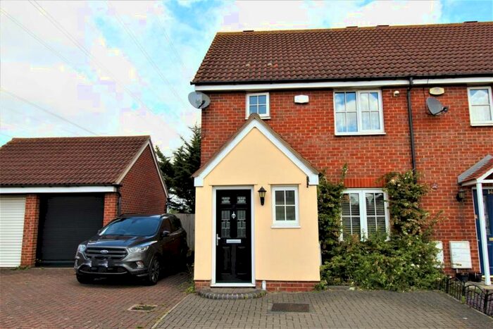 3 Bedroom Semi-Detached House To Rent In Grenville Road, Chafford Hundred, Grays, RM16