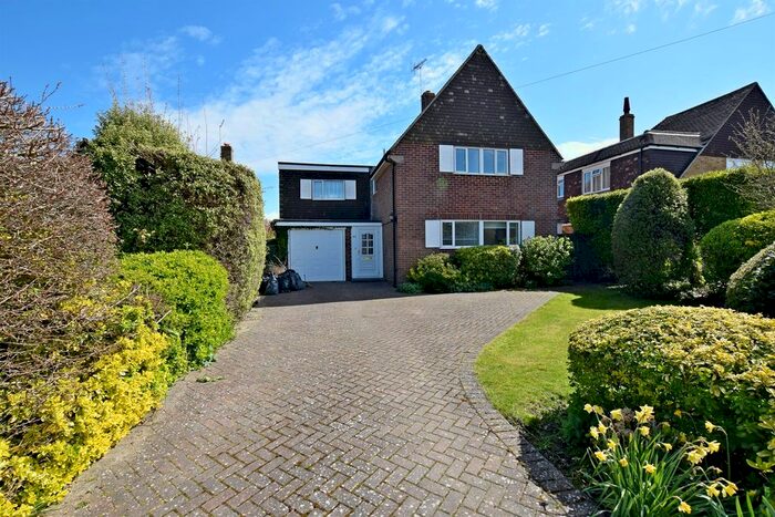 4 Bedroom Detached House To Rent In Downview Road, Felpham, Bognor Regis, PO22