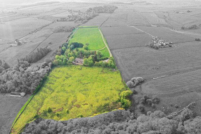 4 Bedroom Detached House For Sale In Middle Beardshaw Head Farm, Burnley Road, Colne, Lancashire, BB8