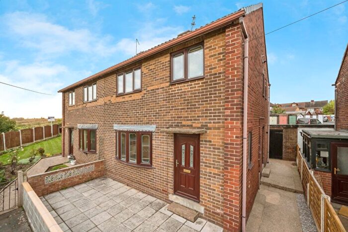3 Bedroom Semi-Detached House For Sale In Sheffield Road, Conisbrough, Doncaster, DN12