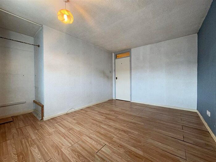 3 Bedroom Terraced House For Sale In Claudian Way, Grays, RM16