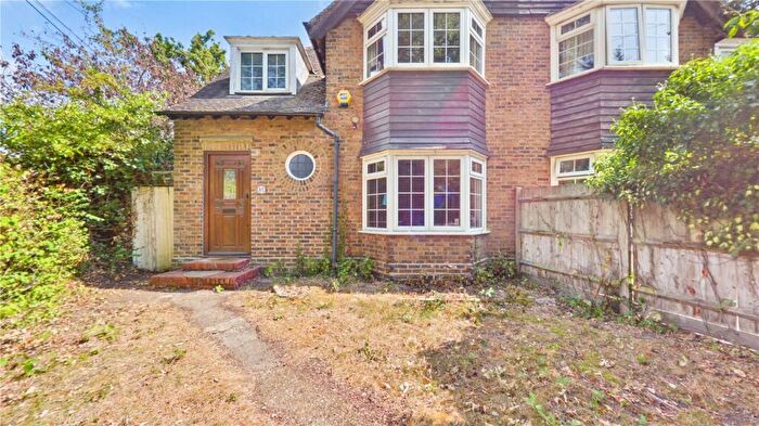 4 Bedroom Semi-Detached House For Sale In Cool Oak Lane, London, NW9