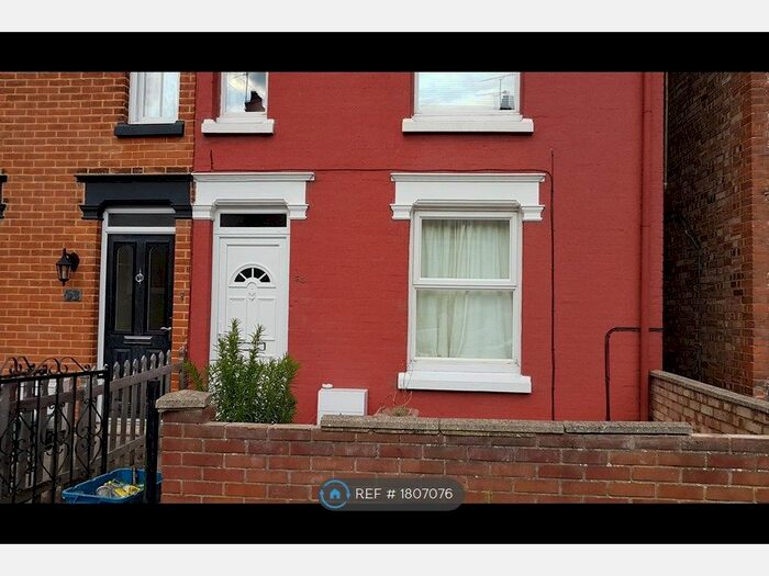 4 Bedroom Semi-Detached House To Rent In Scarletts Road, Colchester, CO1