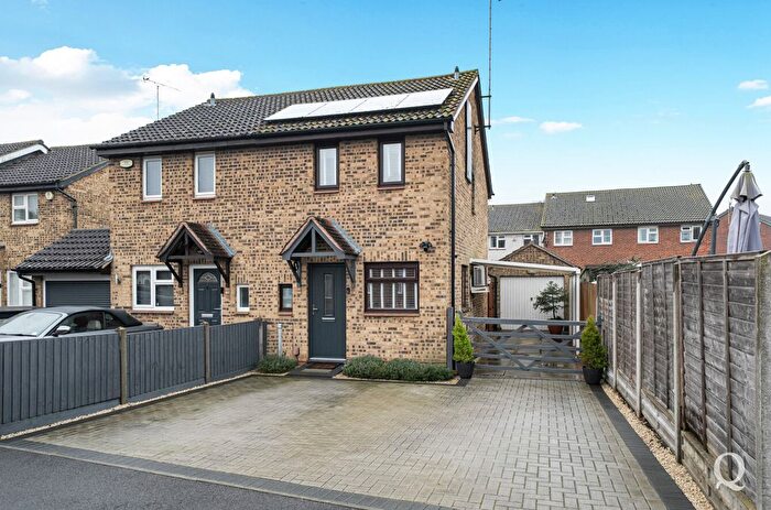 2 Bedroom Semi Detached House For Sale In Diligent Drive, Sittingbourne, Kent, ME10