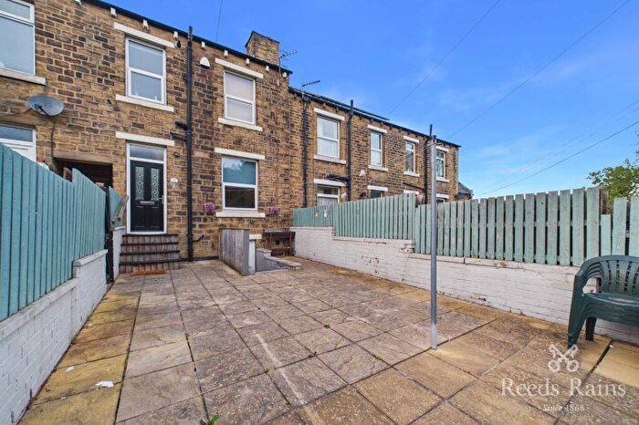 1 Bedroom Terraced House For Sale In May Street, Crosland Moor, Huddersfield, West Yorkshire, HD4