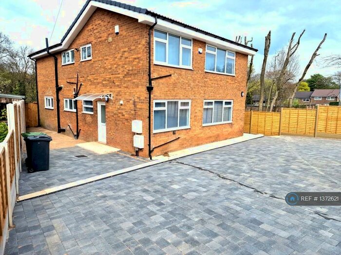 2 Bedroom Flat To Rent In Ground Floor, Leeds, LS8