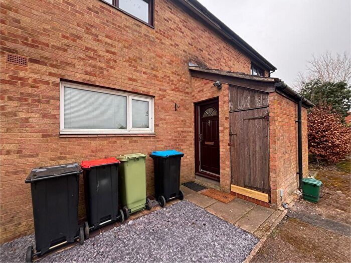 1 Bedroom Maisonette To Rent In Clay Hill, Two Mile Ash, Milton Keynes, MK8