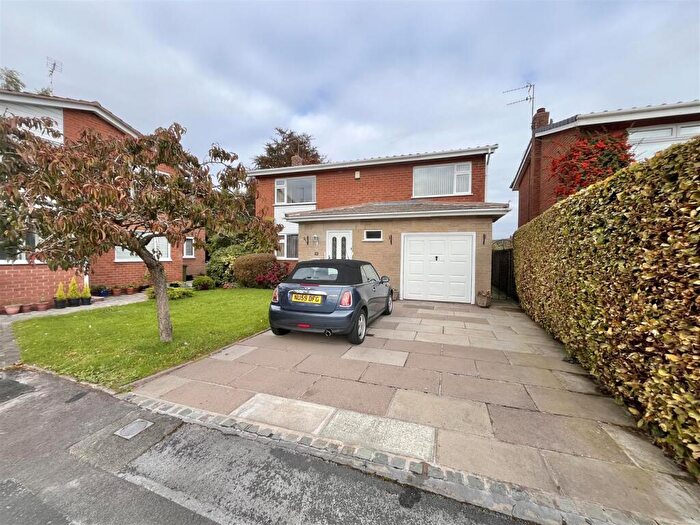 4 Bedroom Detached House For Sale In Beechfield Avenue, Wilmslow, SK9