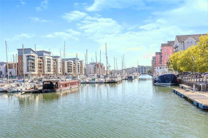 2 Bedroom Apartment To Rent In Mizzen Court, Portishead, BS20