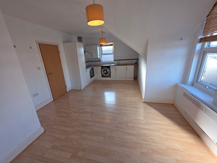 1 Bedroom Flat To Rent In Castle Street, Luton, LU1