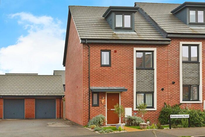 4 Bedroom Semi-Detached House For Sale In Balderstone Road, Glebe Farm, Milton Keynes, MK17