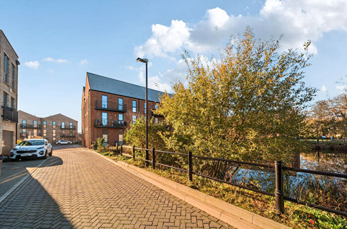 3 Bedroom Apartment For Sale In Baynhams Drive, Oxford, Oxfordshire, OX2