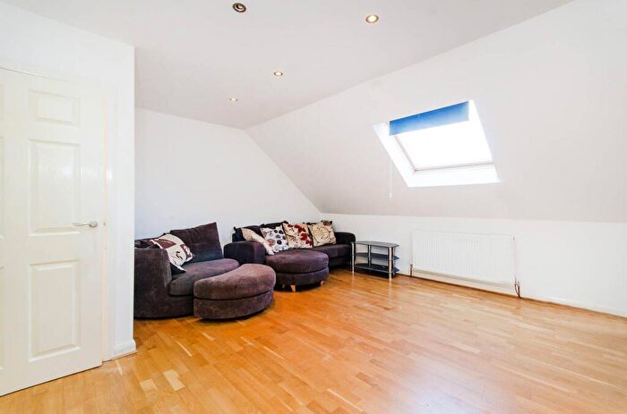 1 Bedroom Flat To Rent In Walton Avenue, South Harrow, Harrow, HA2