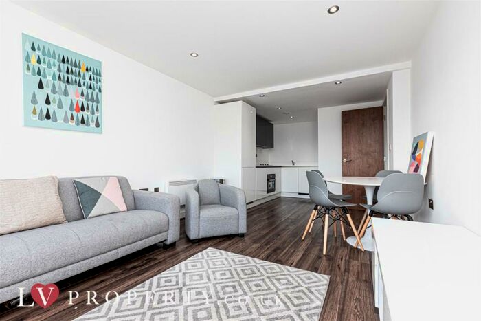 1 Bedroom Apartment To Rent In Madison House, Birmingham City Centre, B5