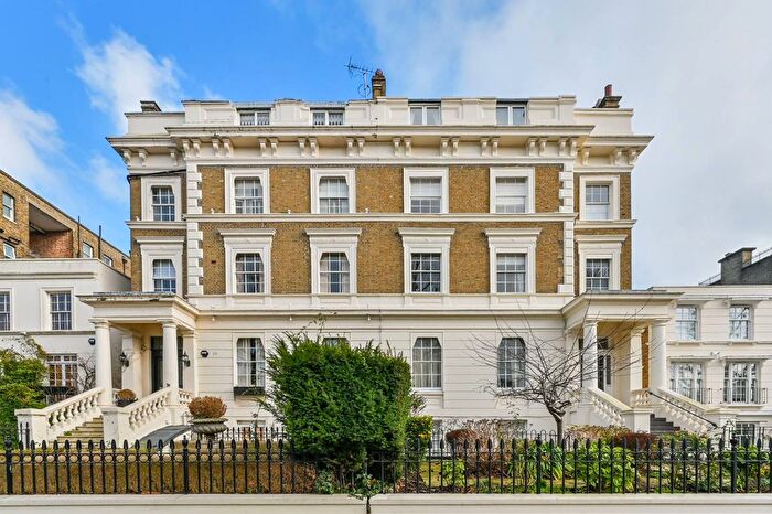 2 Bedroom Flat To Rent In Hamilton Terrace, St John's Wood, London, NW8