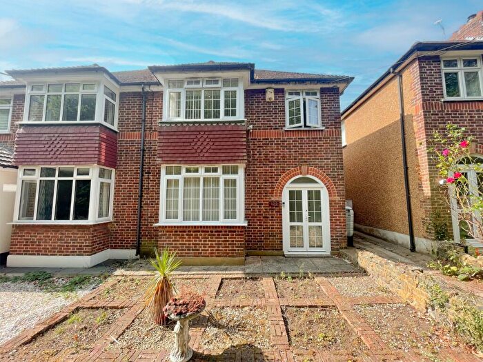 3 Bedroom Semi-Detached House To Rent In Old Road East, Gravesend, DA12