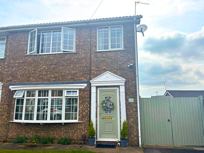 3 Bedroom Mews To Rent In Sedgemoor Close, North Hykeham, LN6