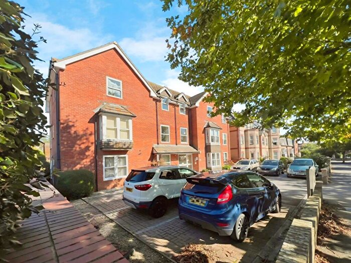 2 Bedroom Retirement Property For Sale In Grosvenor Road, Weymouth, DT4