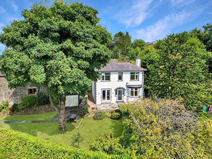 3 Bedroom Detached House For Sale In Cross Roads, Bingley Road, BD22