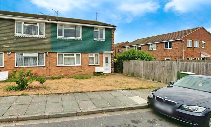 2 Bedroom Maisonette To Rent In Gresham Close, Bexley, DA5
